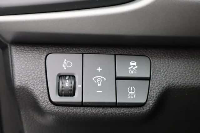 Kia Rio (2017) thumbnail 16