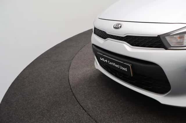 Kia Rio (2017) thumbnail 23