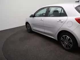 Kia Rio thumbnail 25