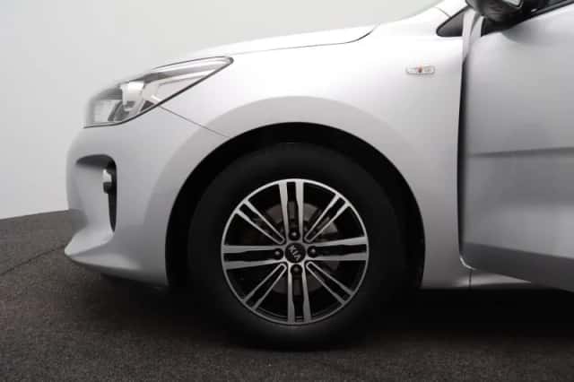 Kia Rio (2017) thumbnail 27