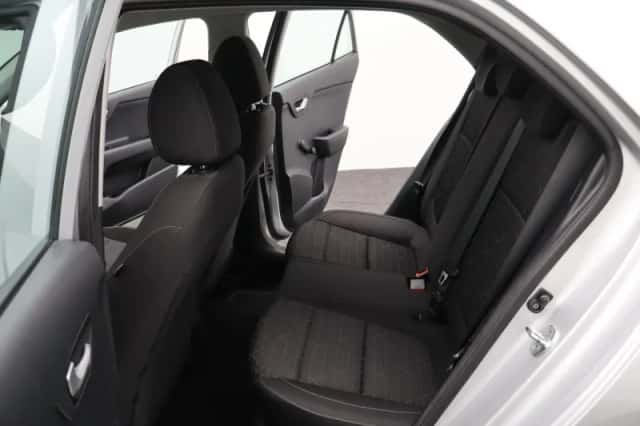 Kia Rio (2017) thumbnail 34
