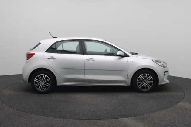 Kia Rio (2017) thumbnail 39