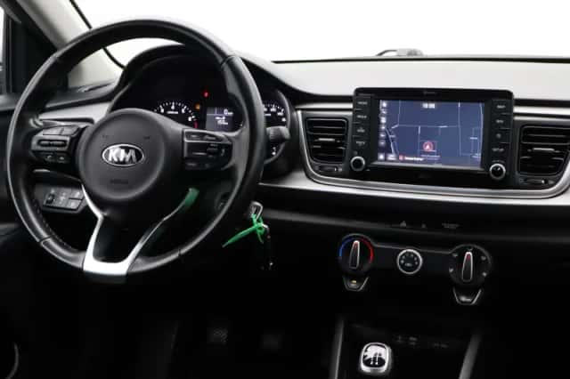 Kia Rio (2017) thumbnail 7