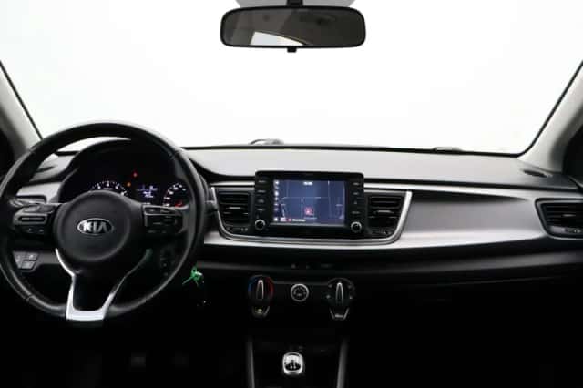 Kia Rio (2017) thumbnail 9