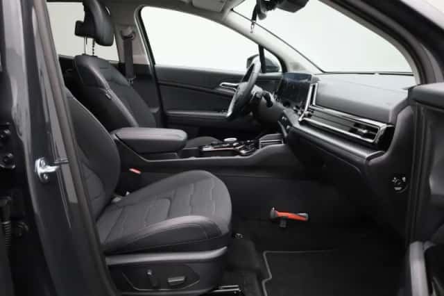 Kia Sportage (2025) thumbnail 4