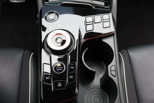 Kia Sportage (2022) thumbnail 16