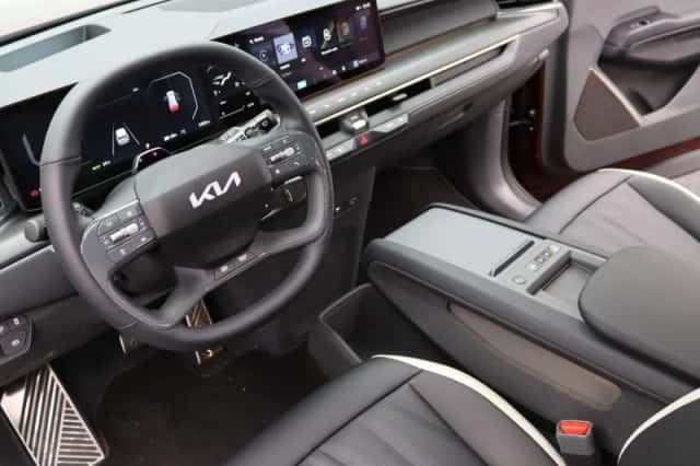 Kia EV9 (2025) thumbnail 4