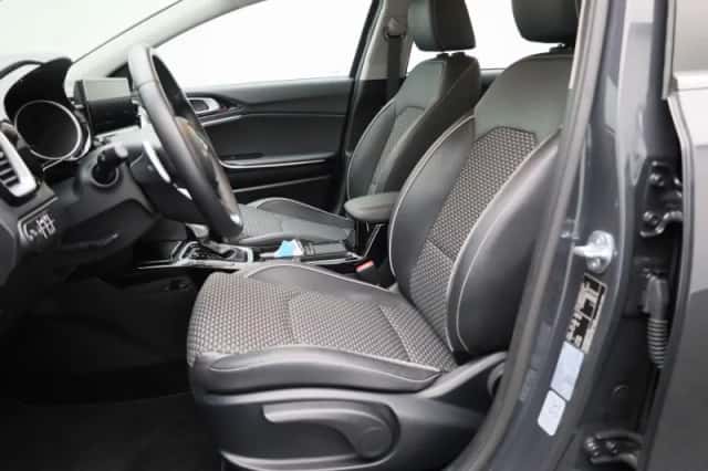 Kia Ceed Sportswagon (2024) thumbnail 3