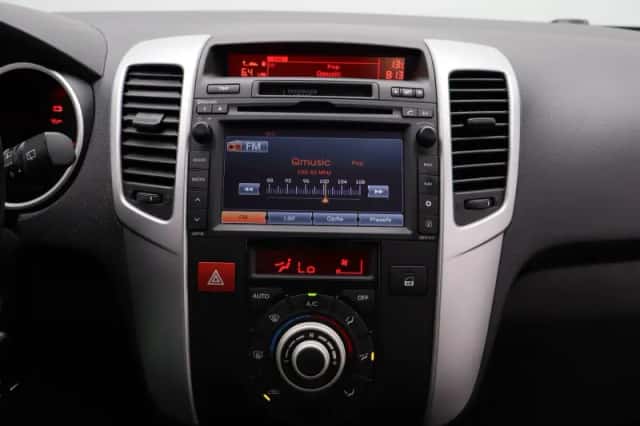 Kia Venga (2015) thumbnail 12