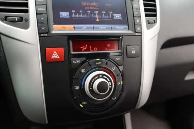 Kia Venga (2015) thumbnail 14