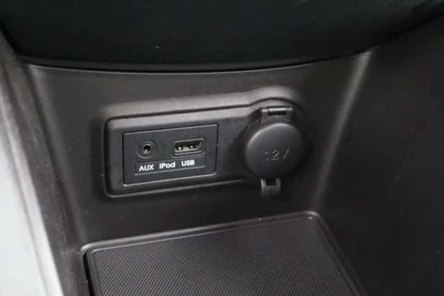 Kia Venga (2015) thumbnail 15