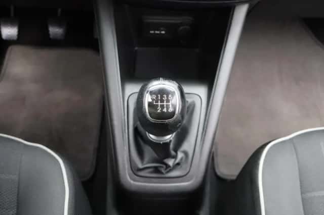 Kia Venga (2015) thumbnail 17