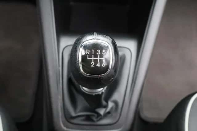 Kia Venga (2015) thumbnail 18