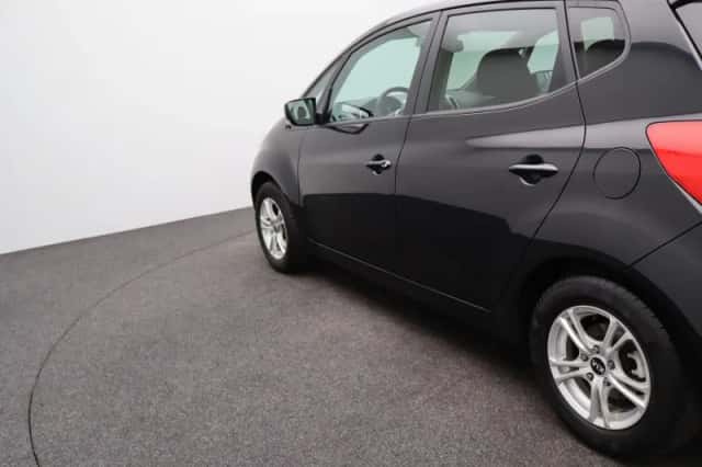 Kia Venga (2015) thumbnail 25