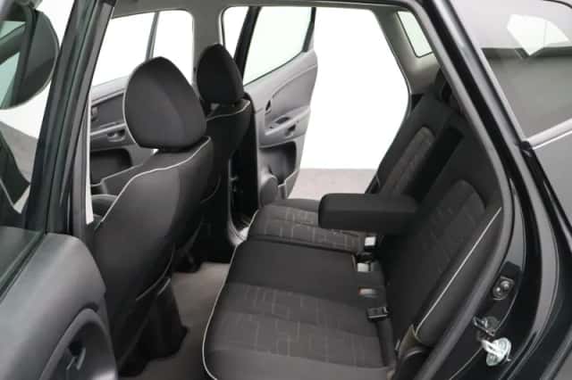 Kia Venga (2015) thumbnail 34