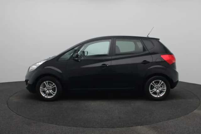 Kia Venga (2015) thumbnail 40