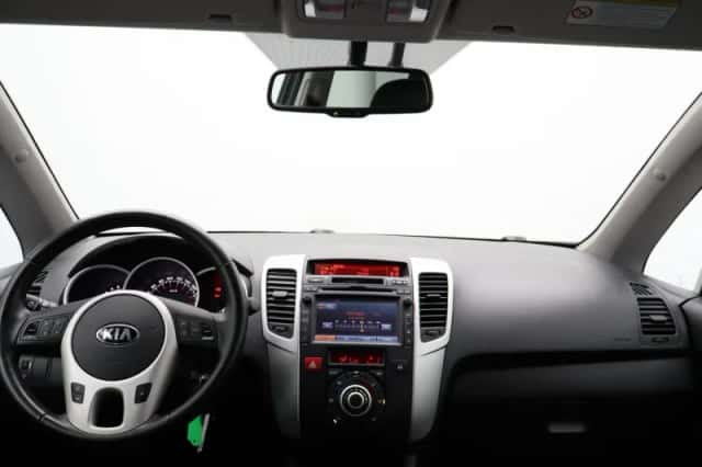 Kia Venga (2015) thumbnail 9