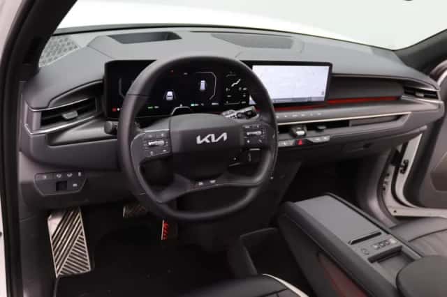 Kia EV9 (2026) thumbnail 3