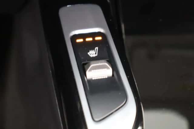 Kia Sorento (2023) thumbnail 22
