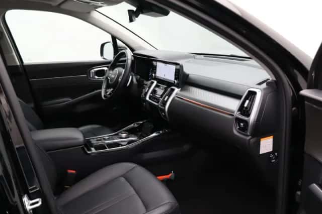 Kia Sorento (2023) thumbnail 31