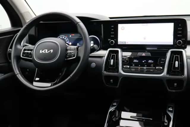 Kia Sorento (2023) thumbnail 32