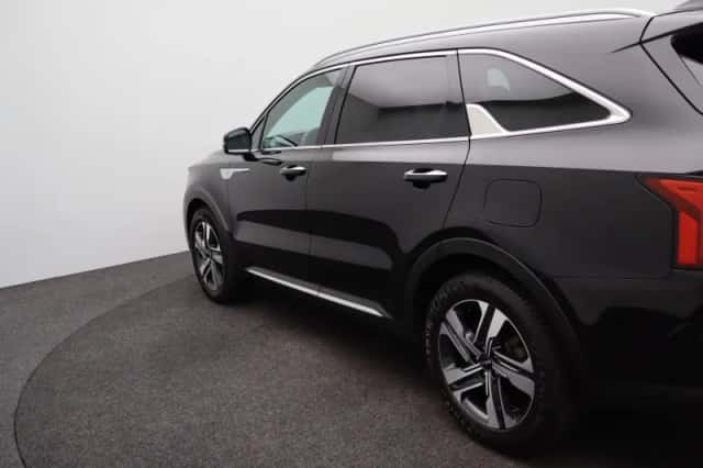 Kia Sorento (2023) thumbnail 40