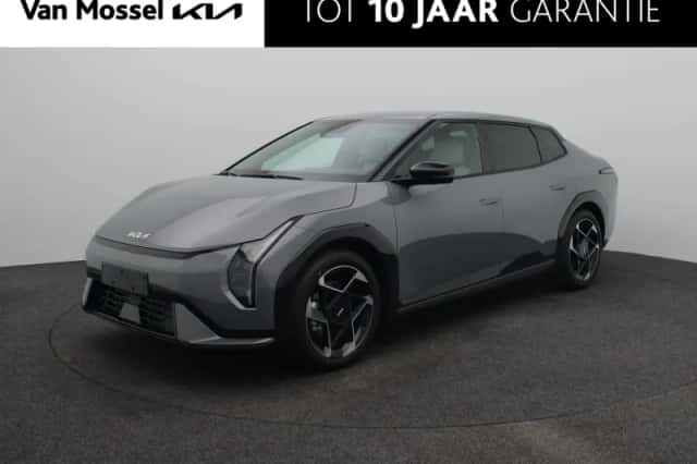 Kia EV4 (2026) thumbnail 1