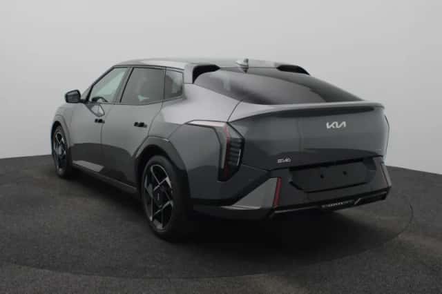 Kia EV4 (2026) thumbnail 3