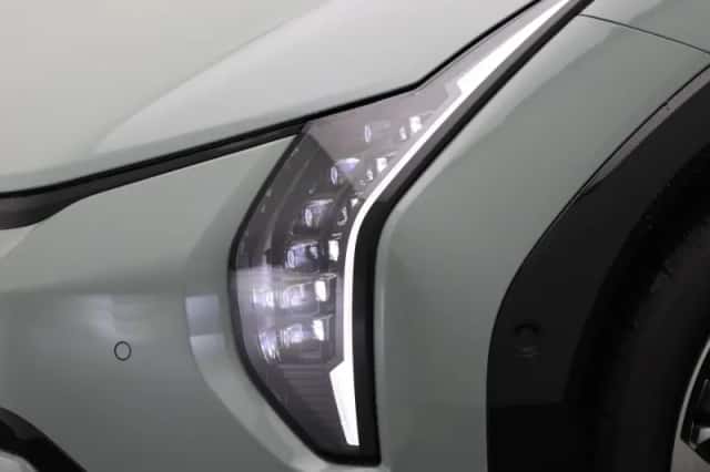 Kia EV4 (2025) thumbnail 25