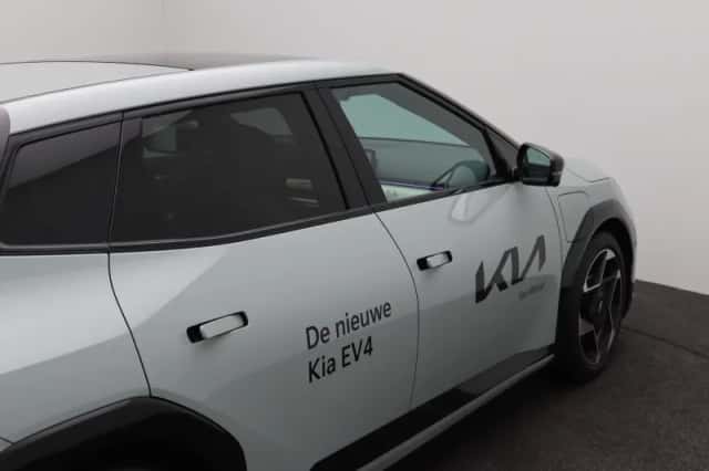 Kia EV4 (2025) thumbnail 30