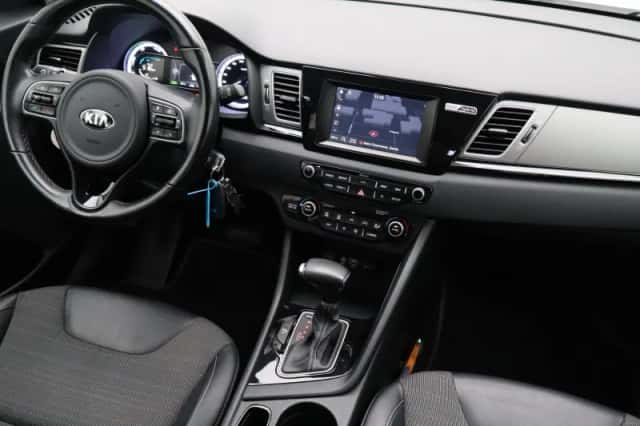Kia Niro (2018) thumbnail 6
