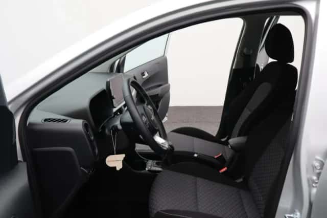Kia Picanto (2025) thumbnail 6
