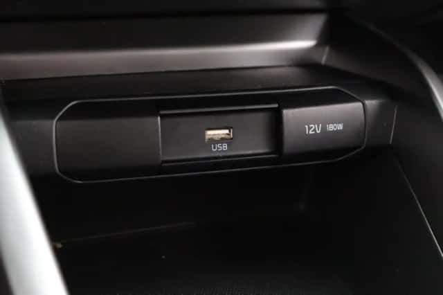 Kia Stonic (2024) thumbnail 16