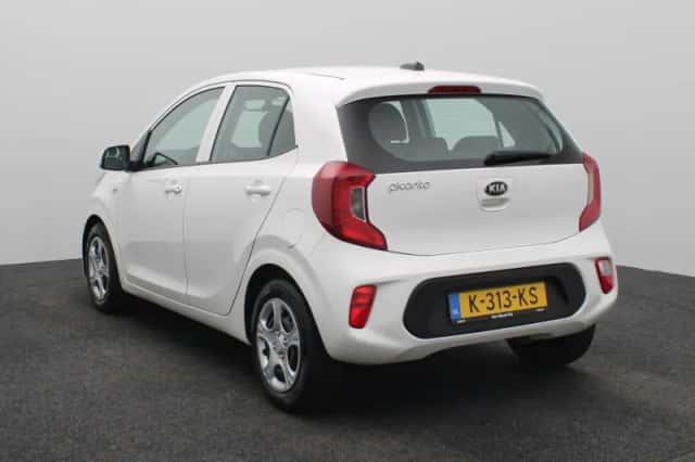 Kia Picanto (2021) thumbnail 2
