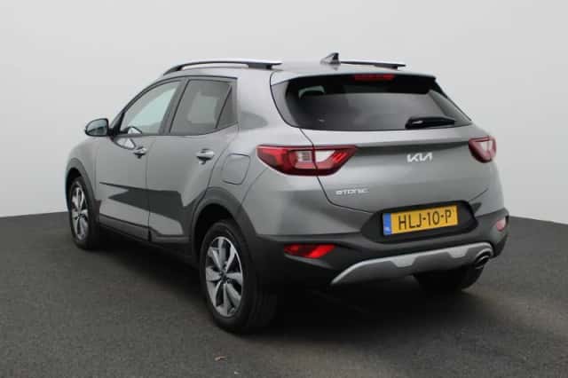 Kia Stonic (2025) thumbnail 2