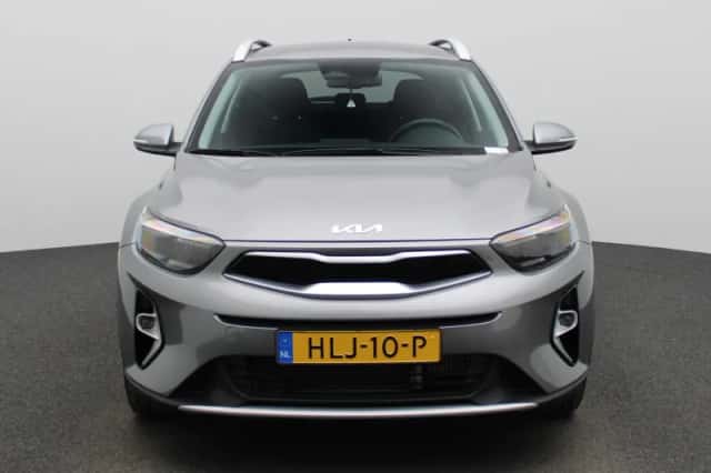 Kia Stonic (2025) thumbnail 3