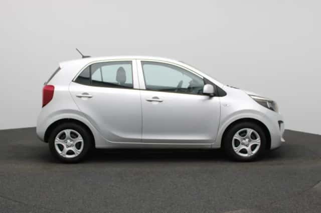 Kia Picanto (2021) thumbnail 6