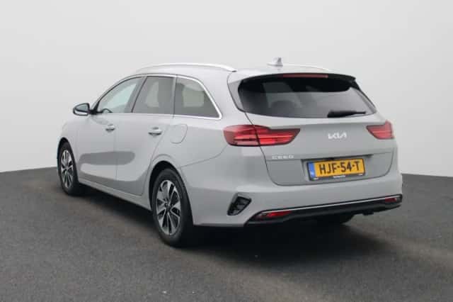 Kia Ceed Sportswagon (2025) thumbnail 2