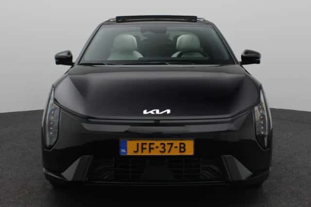 Kia EV4 (2025) thumbnail 3