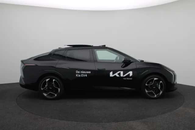 Kia EV4 (2025) thumbnail 6