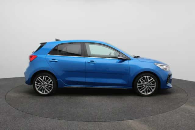 Kia Rio (2022) thumbnail 6