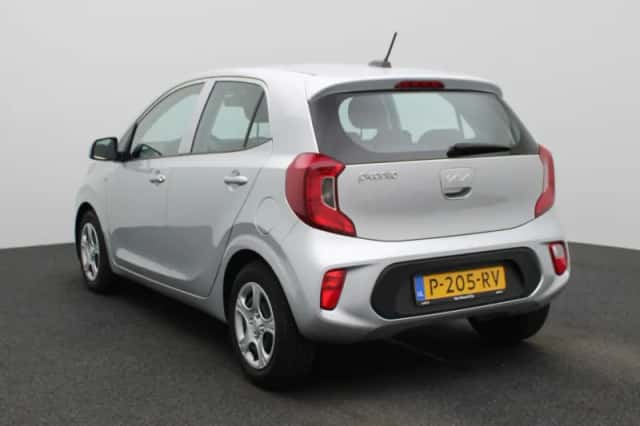 Kia Picanto (2022) thumbnail 2