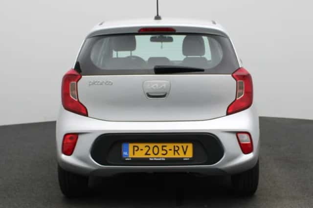 Kia Picanto (2022) thumbnail 5