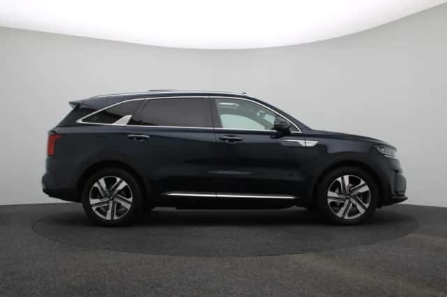 Kia Sorento (2024) thumbnail 6