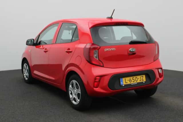 Kia Picanto (2021) thumbnail 2