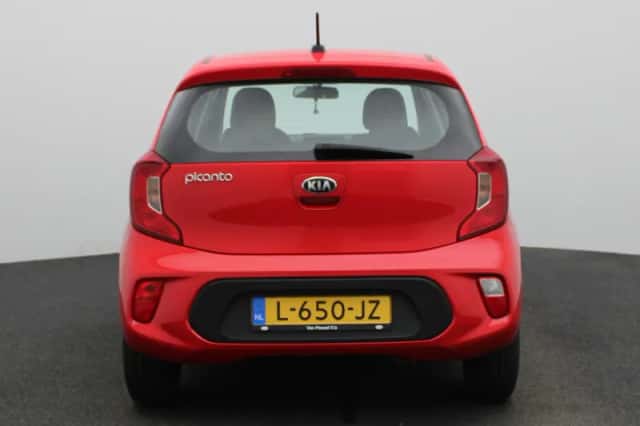 Kia Picanto (2021) thumbnail 5