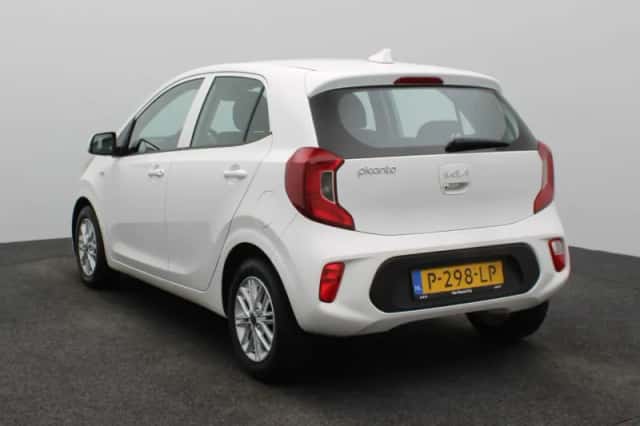 Kia Picanto (2022) thumbnail 2
