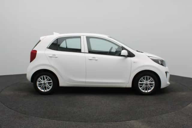 Kia Picanto (2022) thumbnail 6