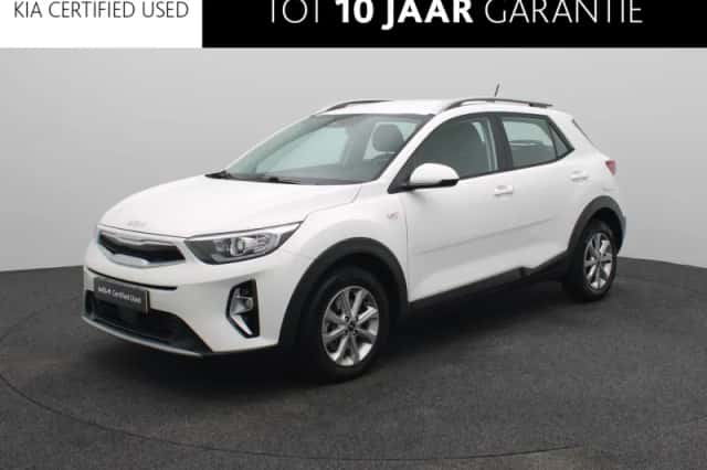 Kia Stonic (2022) thumbnail 1