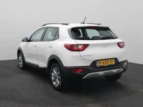 Kia Stonic (2022) thumbnail 2